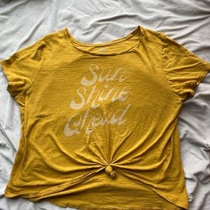 Old Navy Graphic Tea